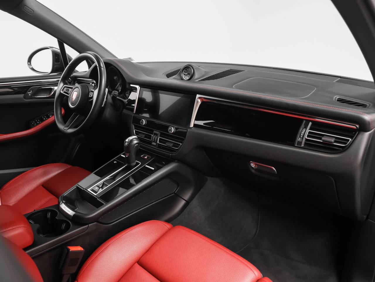 2023 Porsche Macan Base