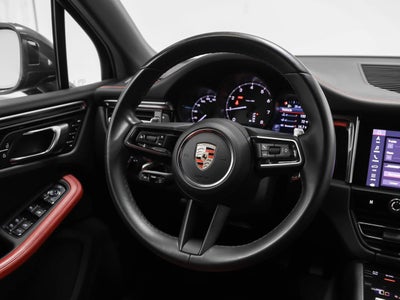 2023 Porsche Macan Base