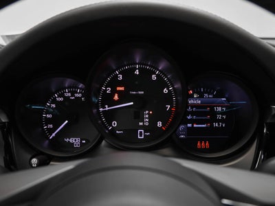 2023 Porsche Macan Base