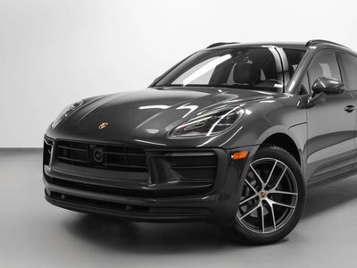 2023 Porsche Macan Base