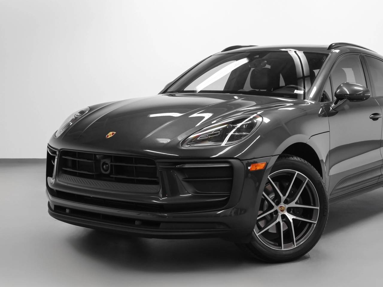 2023 Porsche Macan Base