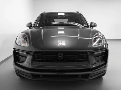 2023 Porsche Macan Base