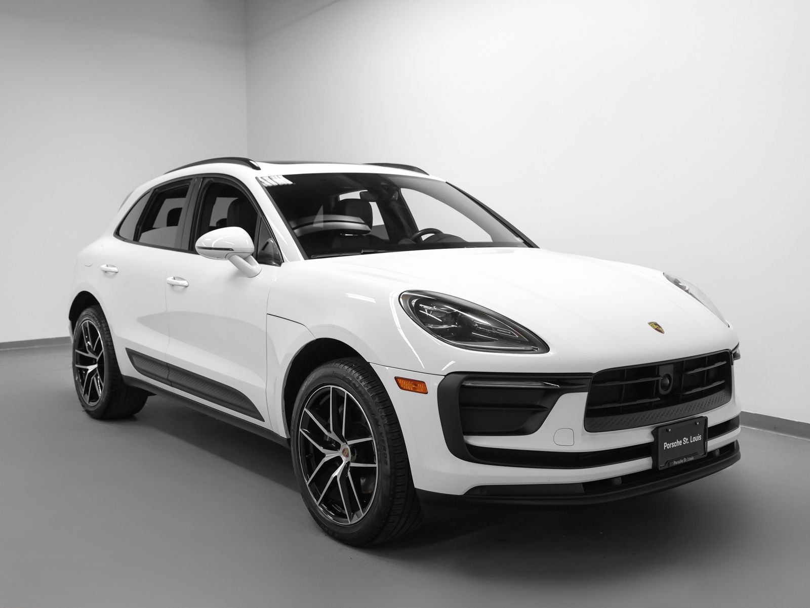 2023 Porsche Macan Macan (MY23)