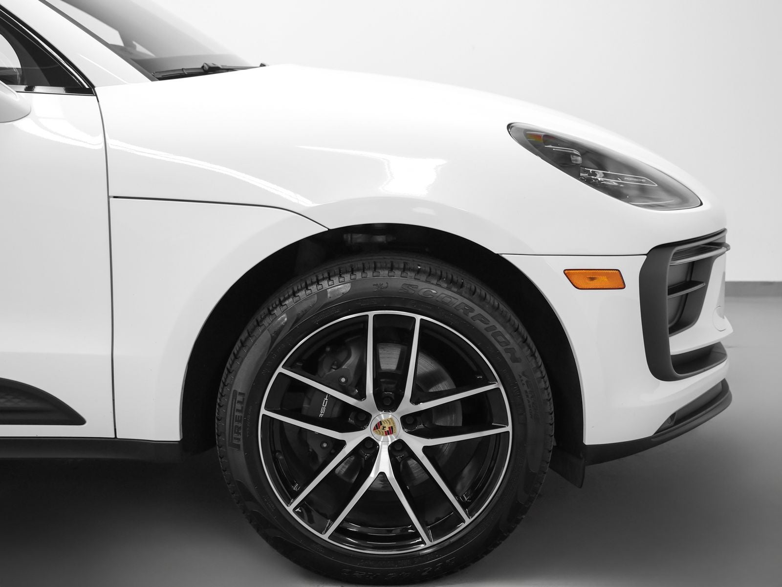 2023 Porsche Macan Macan (MY23)