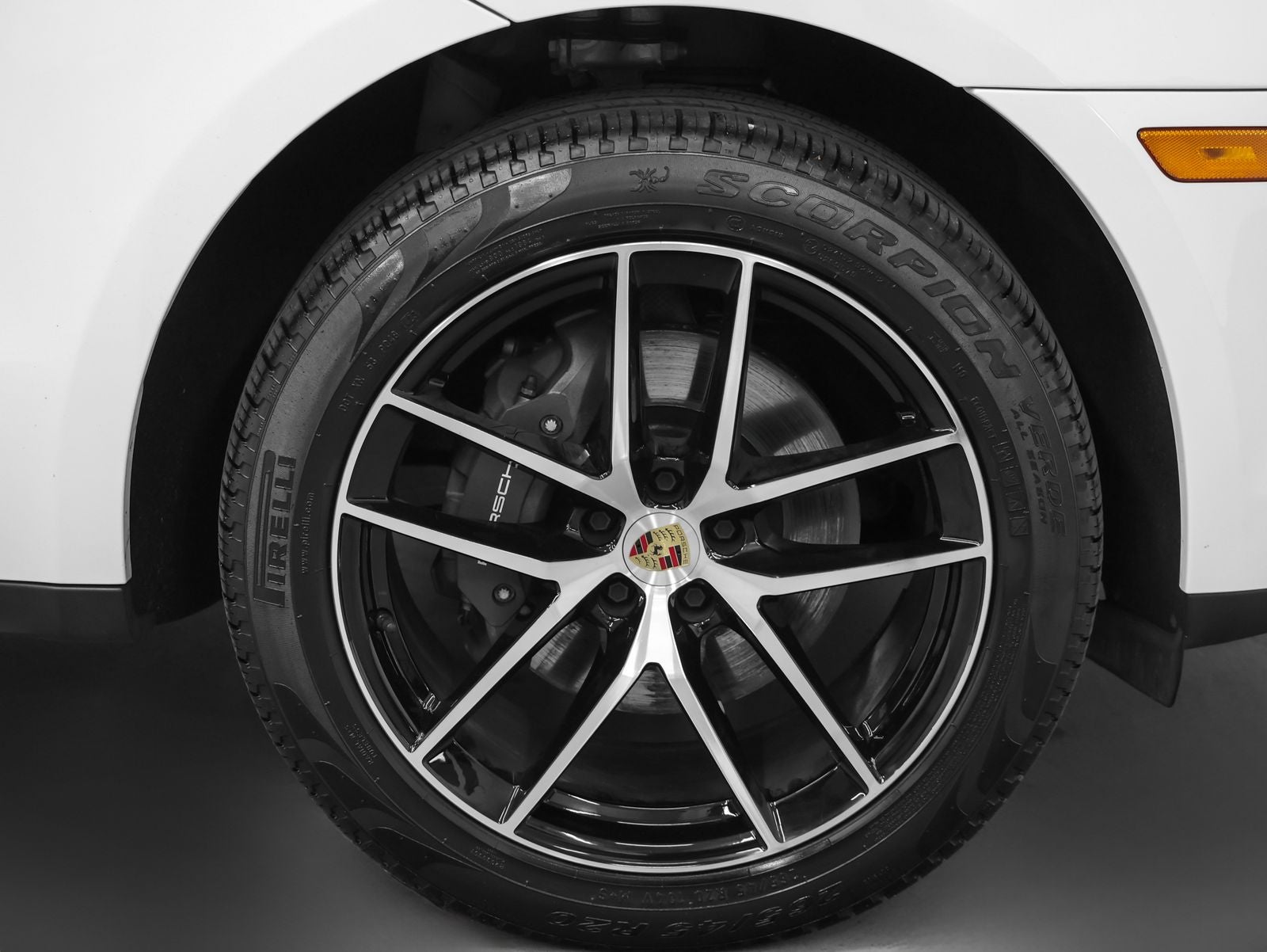 2023 Porsche Macan Macan (MY23)