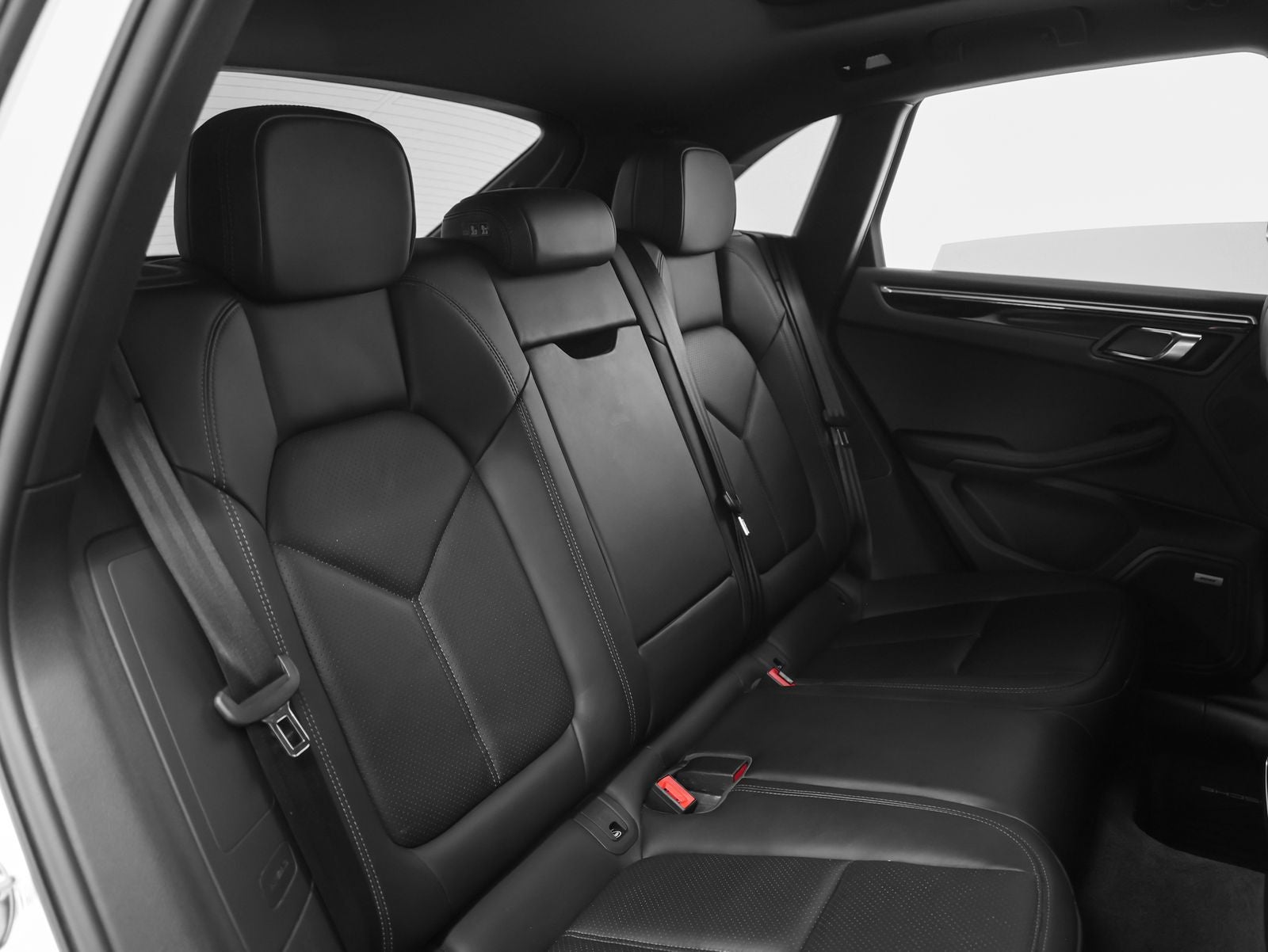 2023 Porsche Macan Macan (MY23)