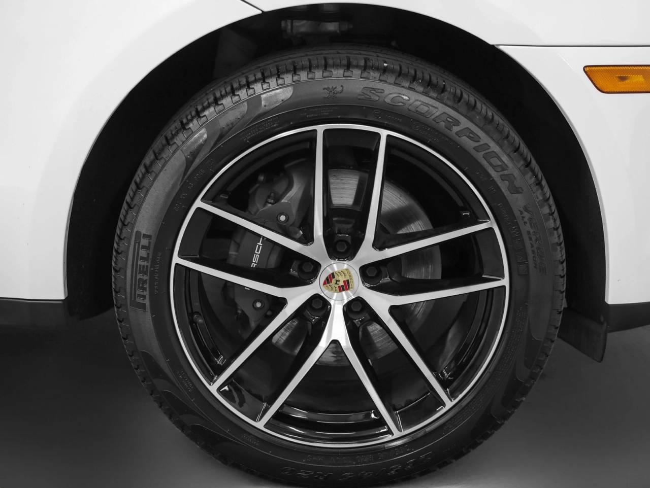 2023 Porsche Macan Macan (MY23)