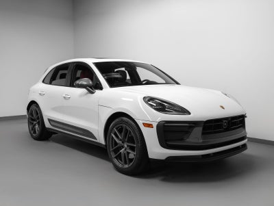 2024 Porsche Macan Macan T (MY24)