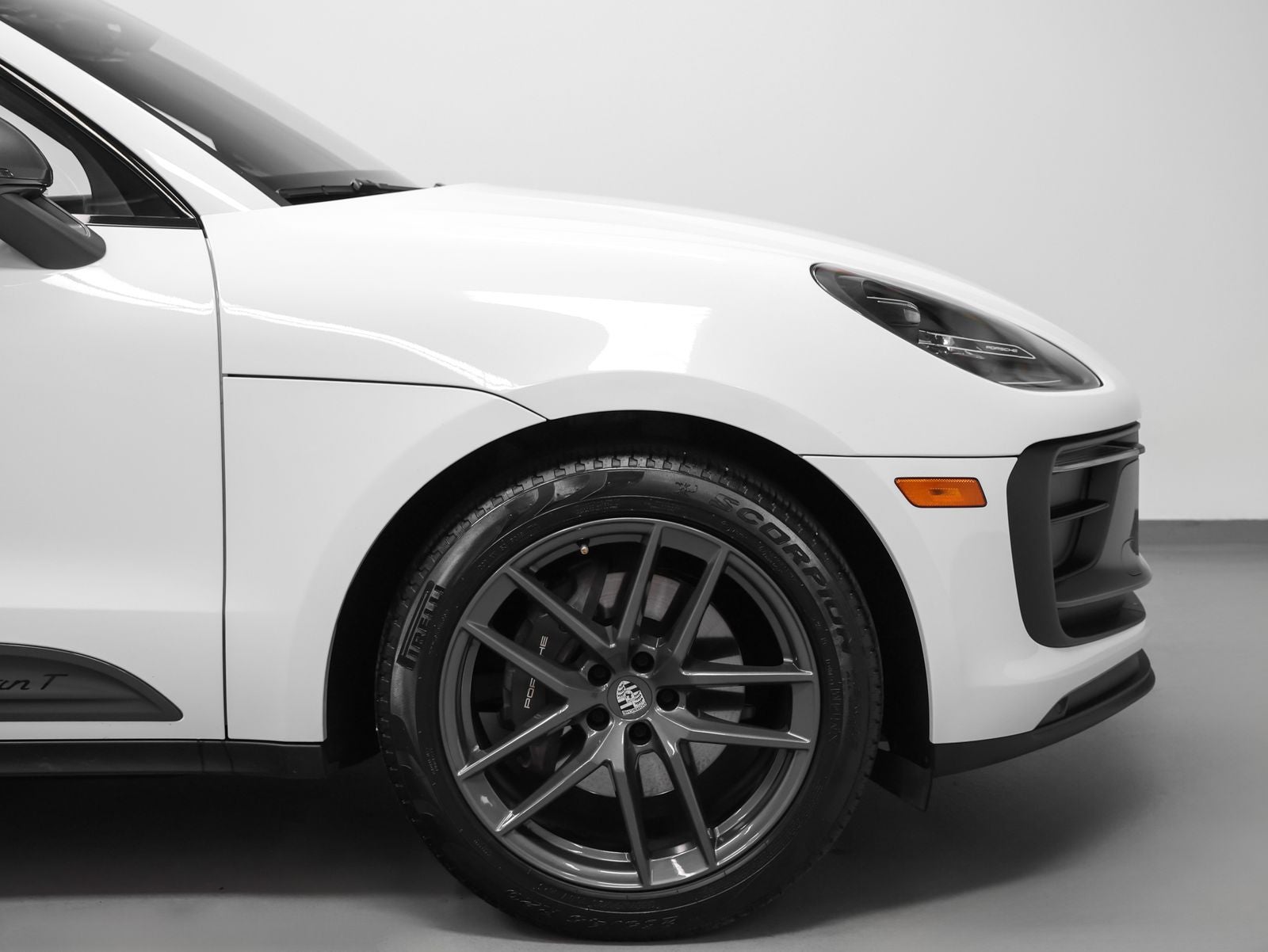 2024 Porsche Macan Macan T (MY24)
