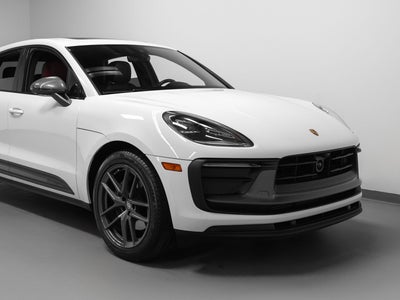 2024 Porsche Macan Macan T (MY24)