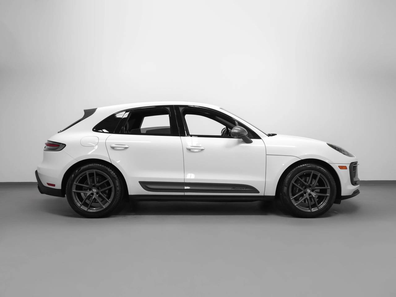 2024 Porsche Macan Macan T (MY24)