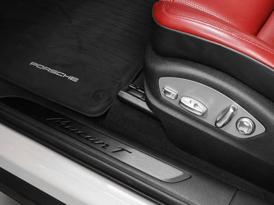 2024 Porsche Macan Macan T (MY24)