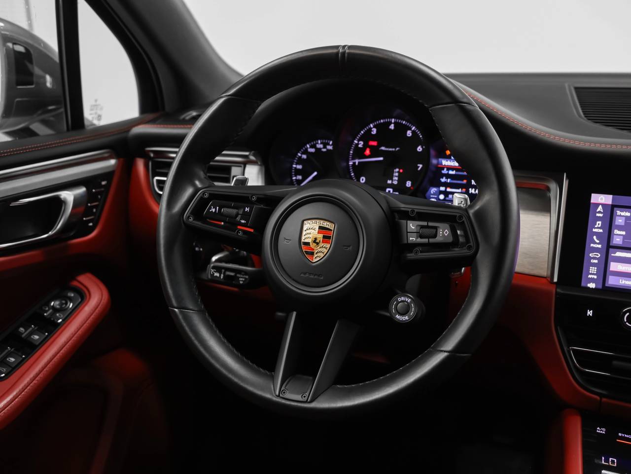 2024 Porsche Macan Macan T (MY24)