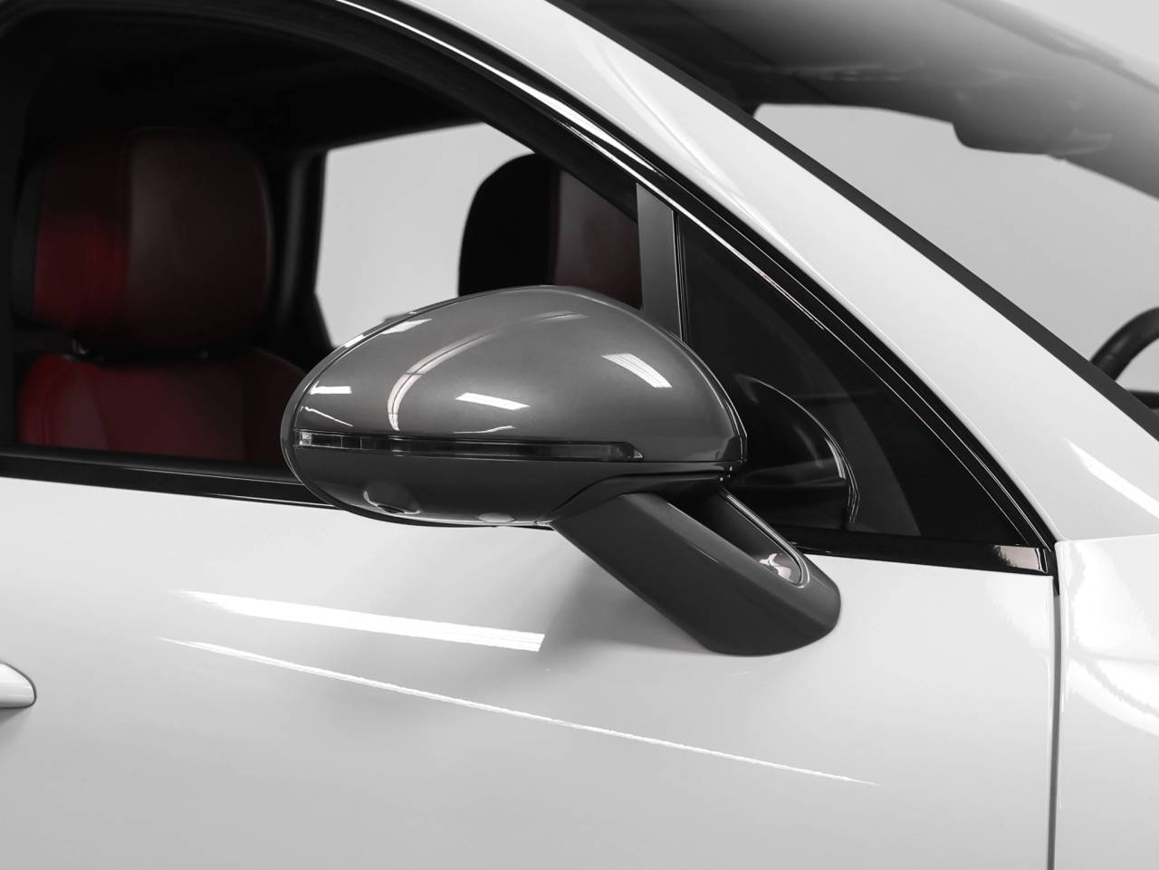 2024 Porsche Macan Macan T (MY24)
