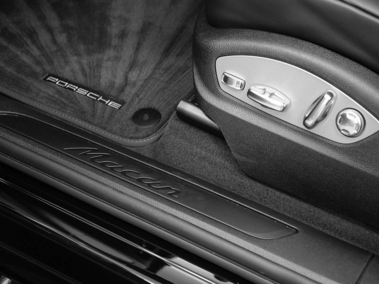 2025 Porsche Macan Macan