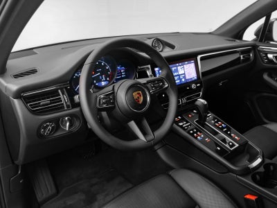 2025 Porsche Macan Macan