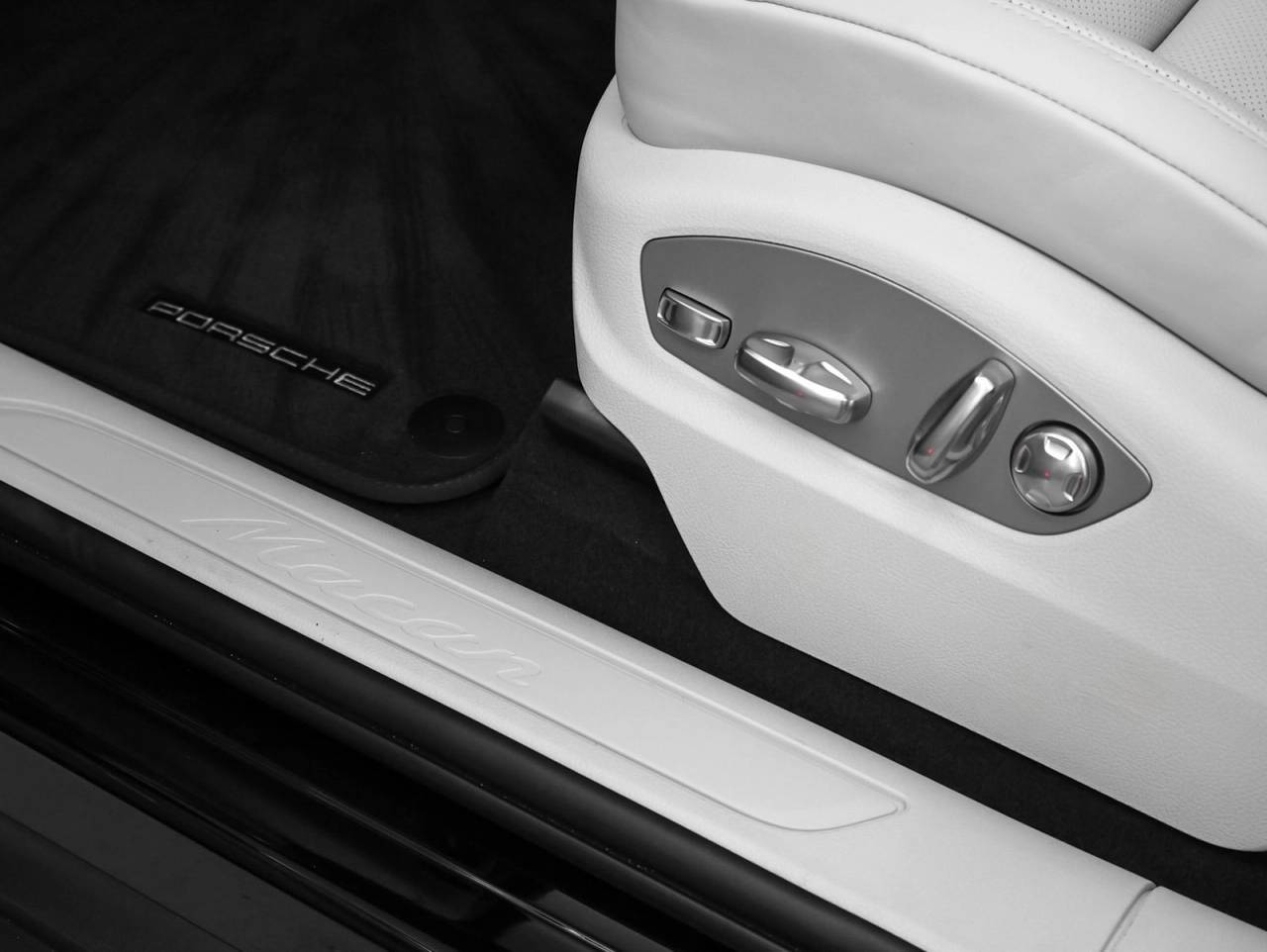 2025 Porsche Macan Macan