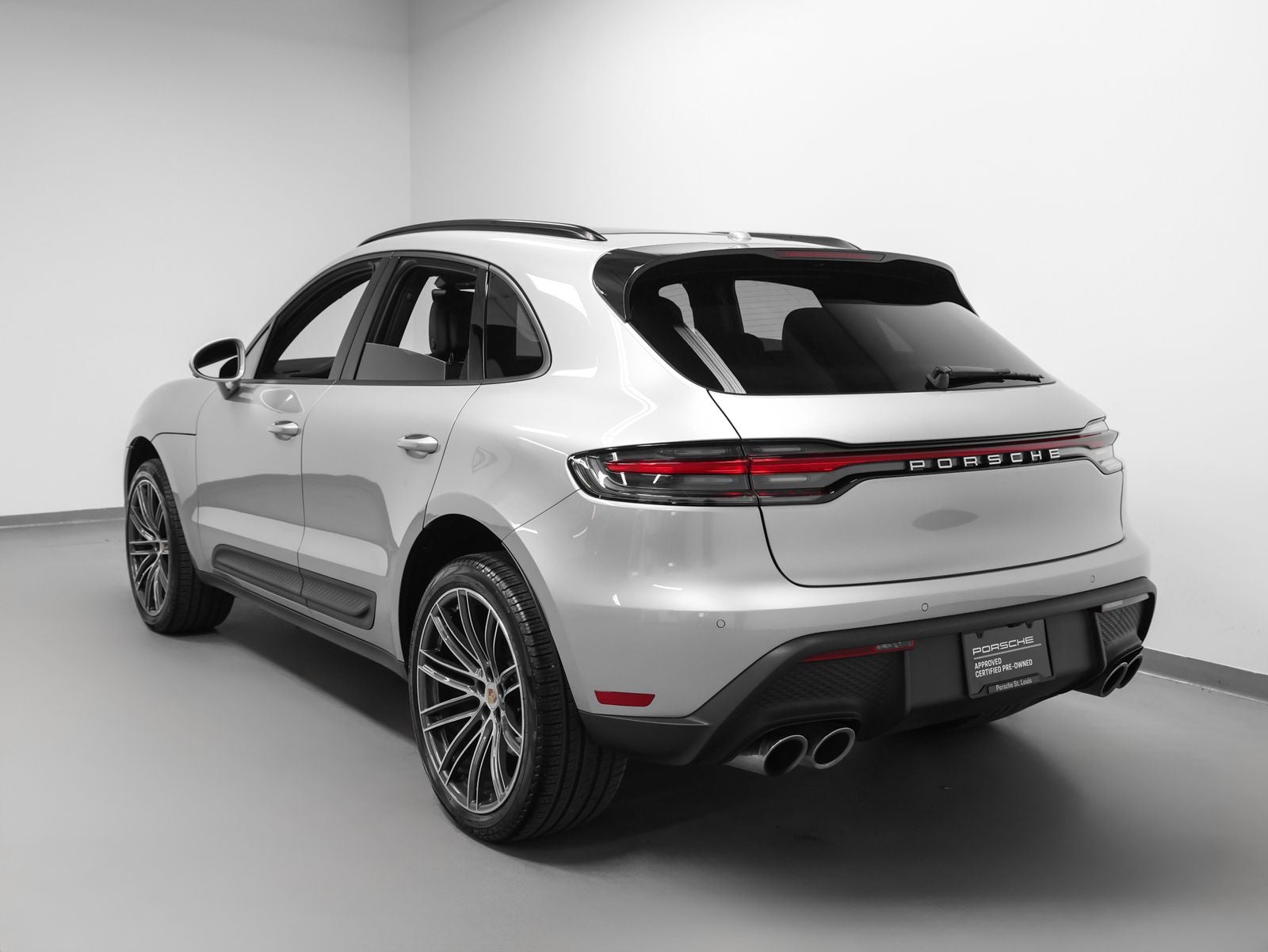 2026 Porsche Macan Base