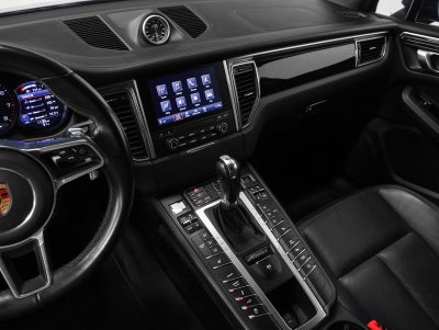 2018 Porsche Macan Macan Sport Edition