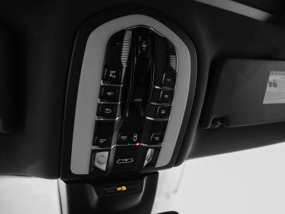 2018 Porsche Macan Macan Sport Edition