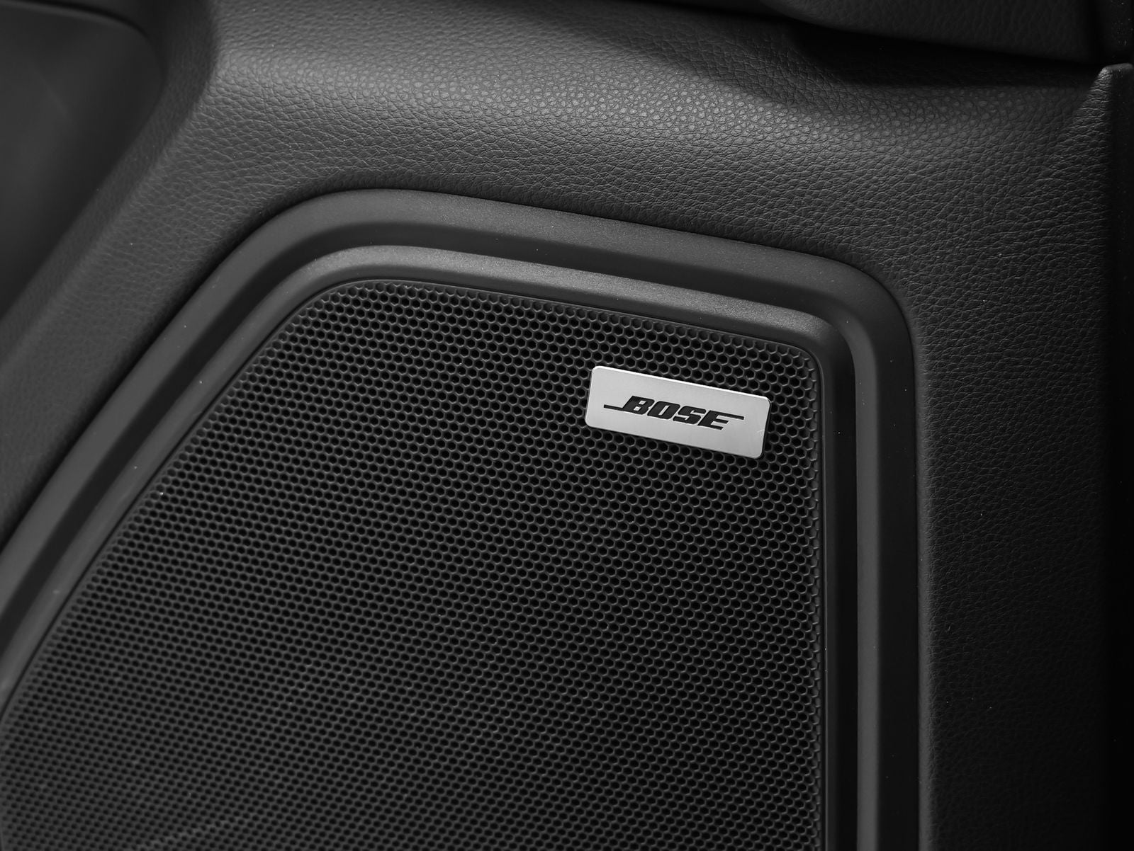 2018 Porsche Macan Macan Sport Edition