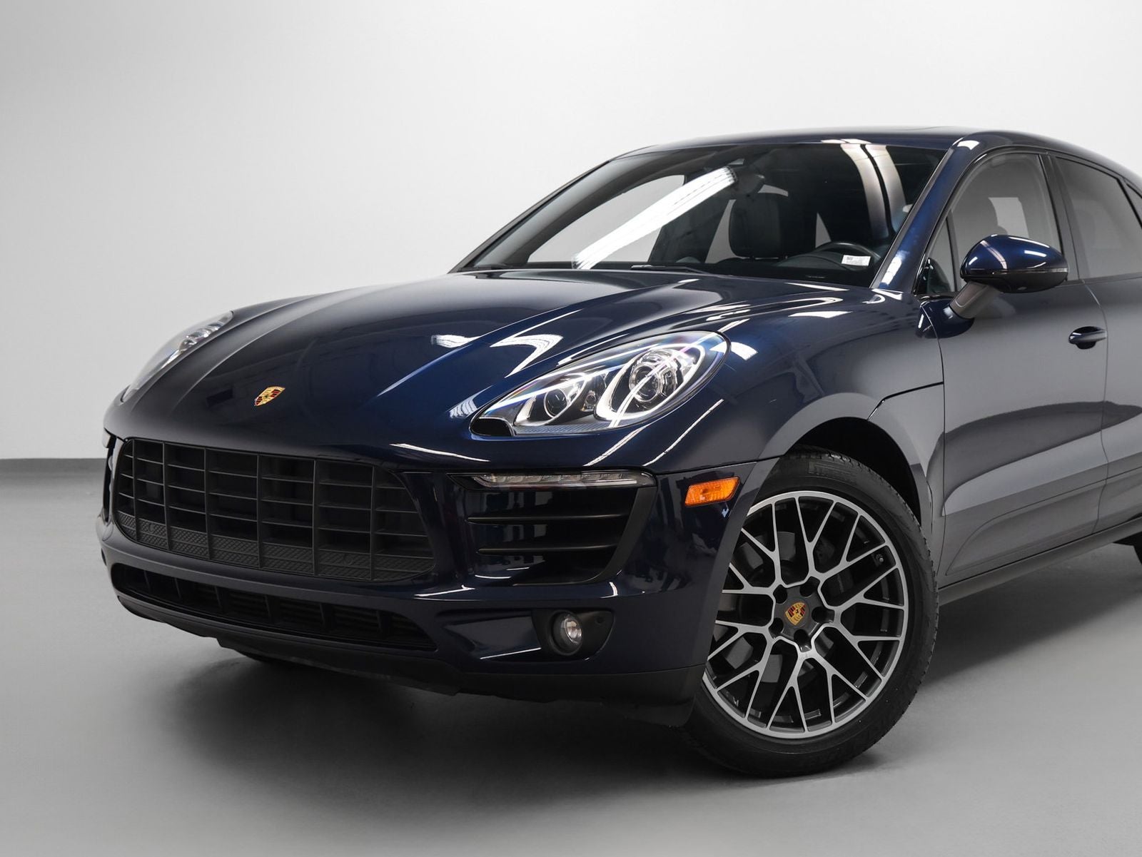 2018 Porsche Macan Macan Sport Edition
