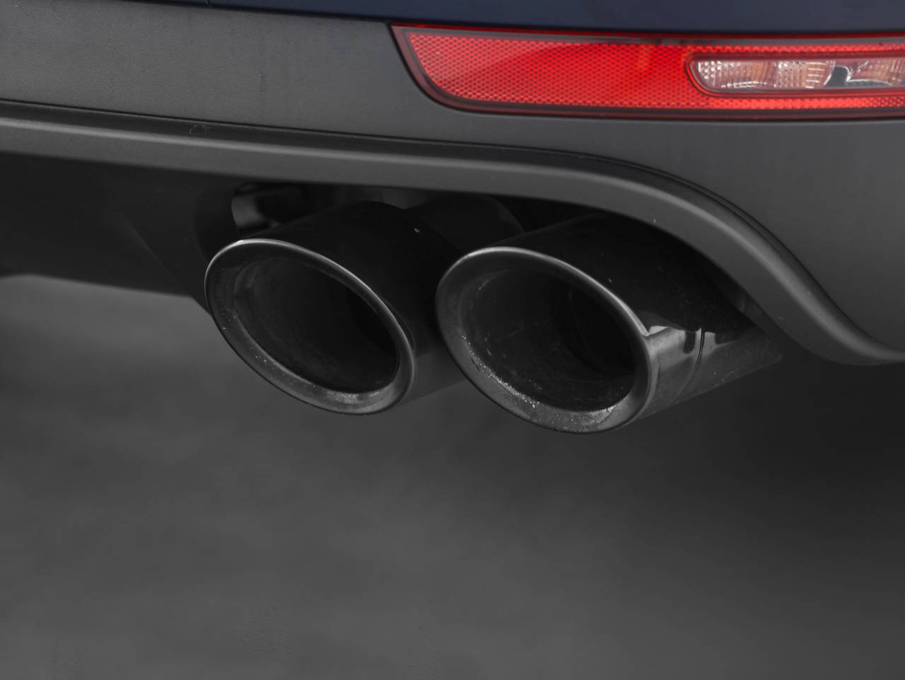 2018 Porsche Macan Macan Sport Edition