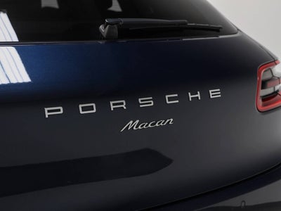 2018 Porsche Macan Macan Sport Edition