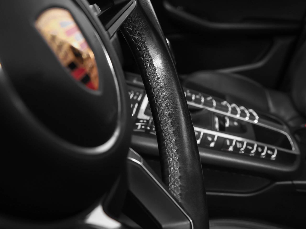 2018 Porsche Macan Macan Sport Edition