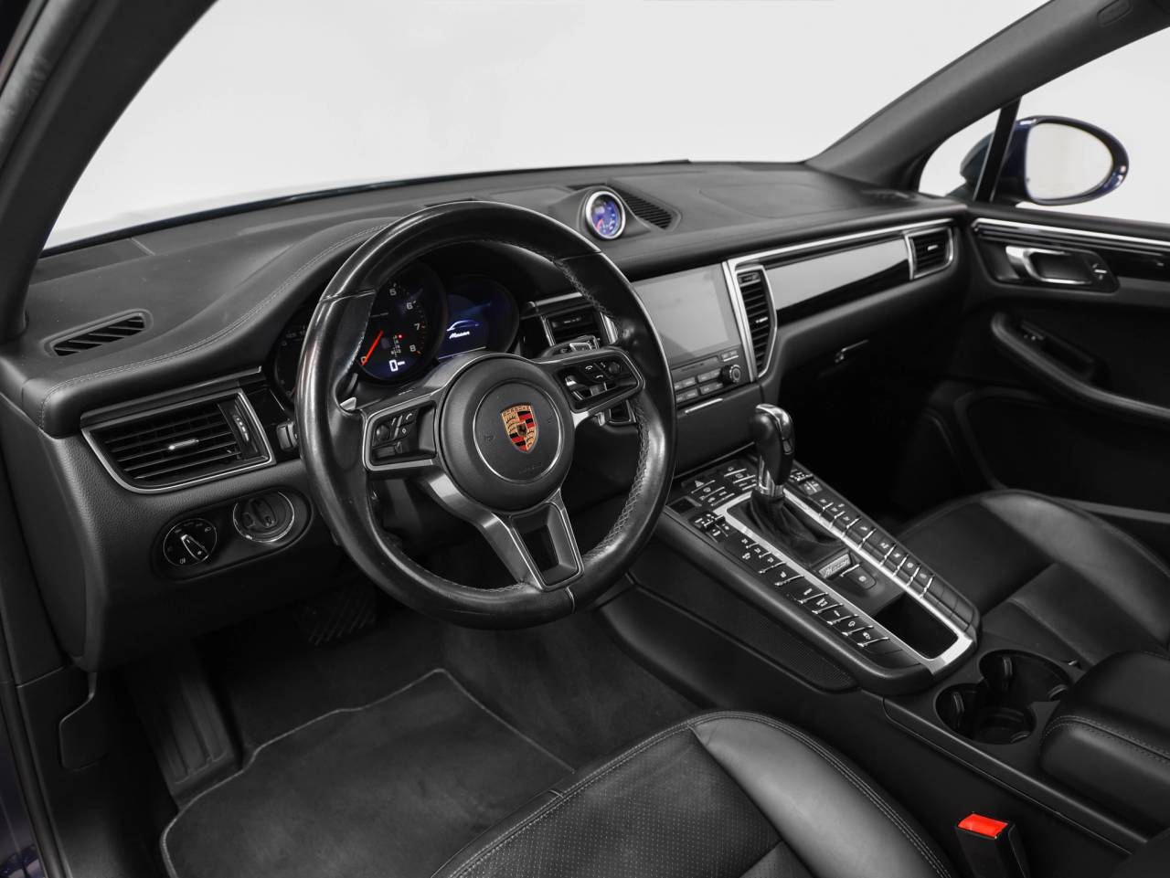2018 Porsche Macan Macan Sport Edition