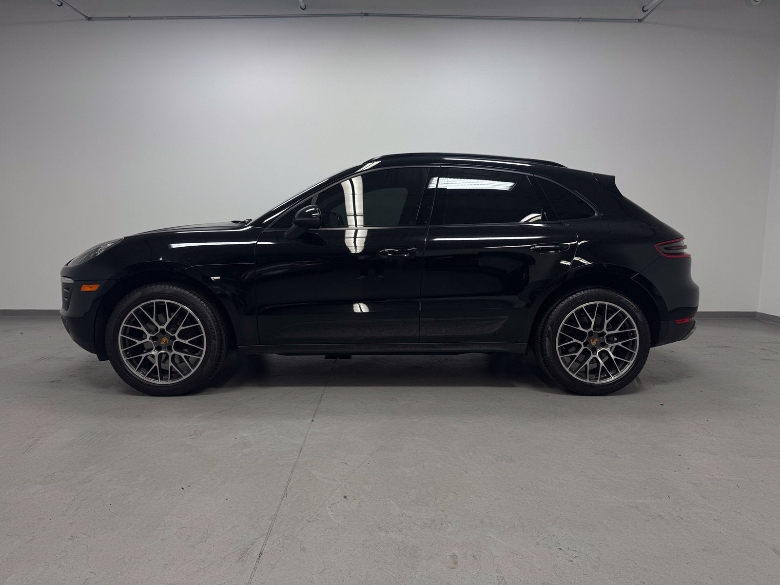 2018 Porsche Macan Macan