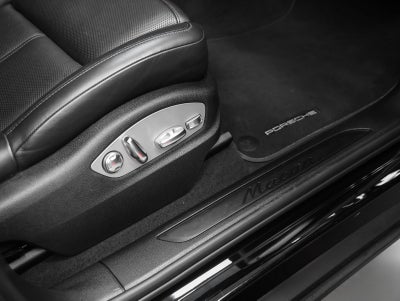 2020 Porsche Macan Macan