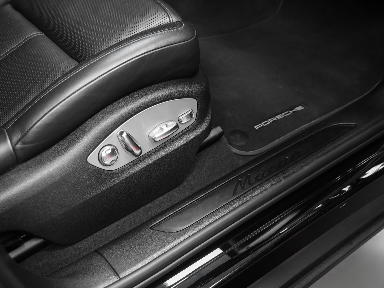 2020 Porsche Macan Macan