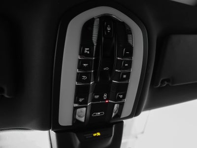 2020 Porsche Macan Macan