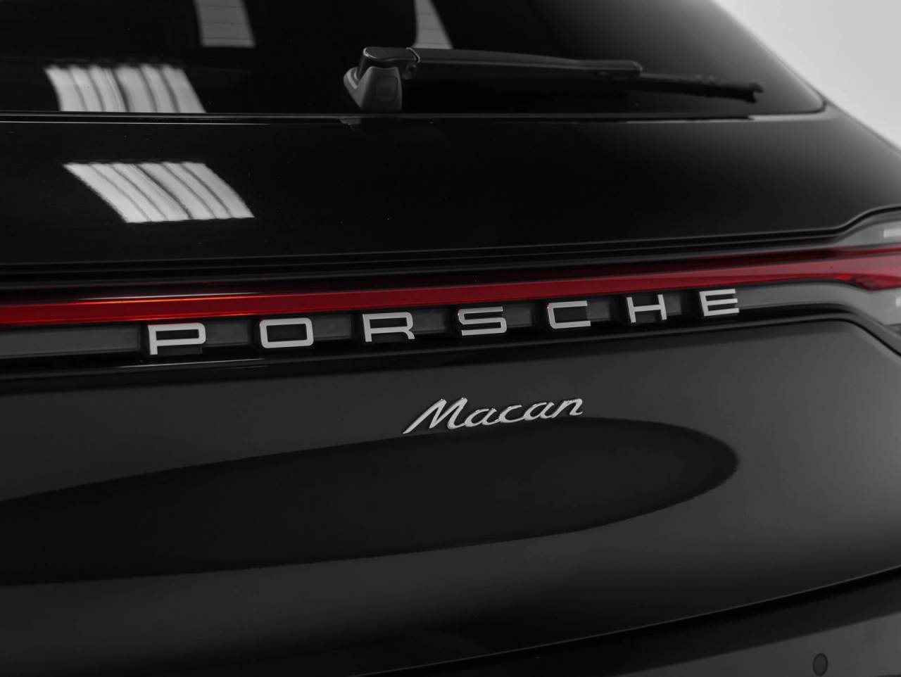 2020 Porsche Macan Macan