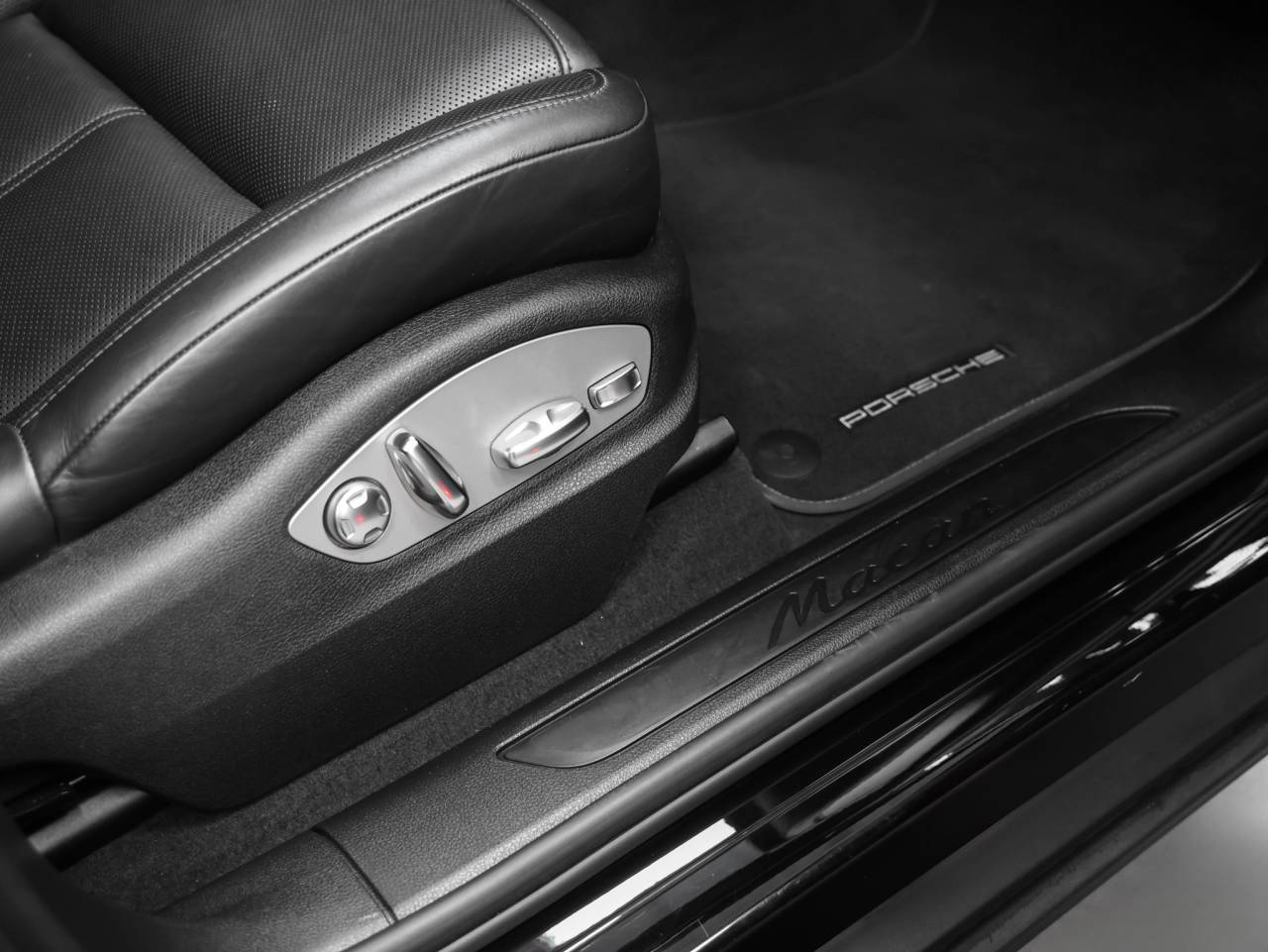 2020 Porsche Macan Macan