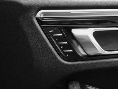 2021 Porsche Macan Macan