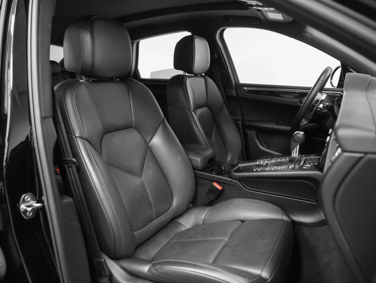 2021 Porsche Macan Macan