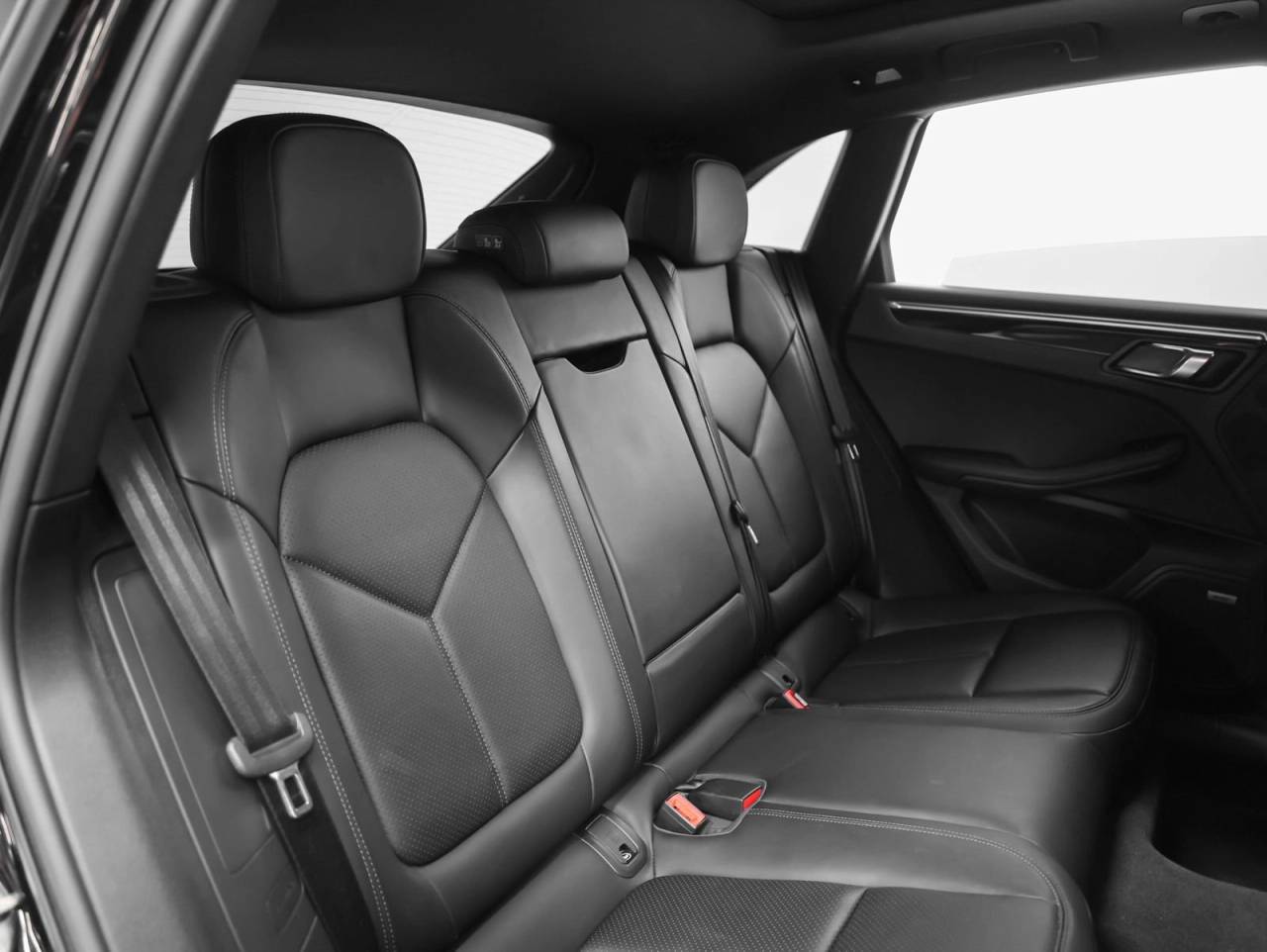 2021 Porsche Macan Macan