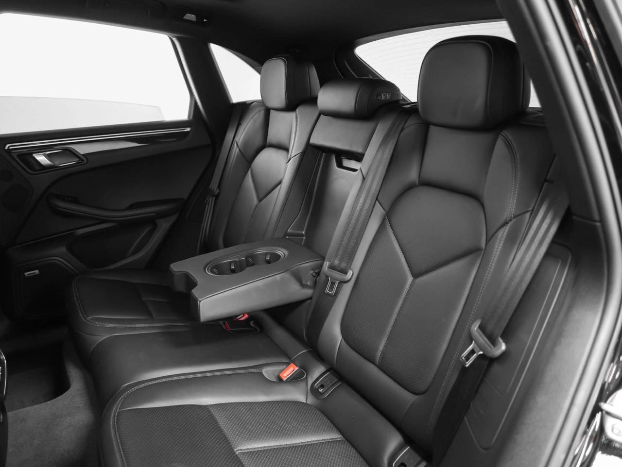 2021 Porsche Macan Macan