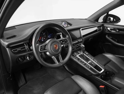 2021 Porsche Macan Macan