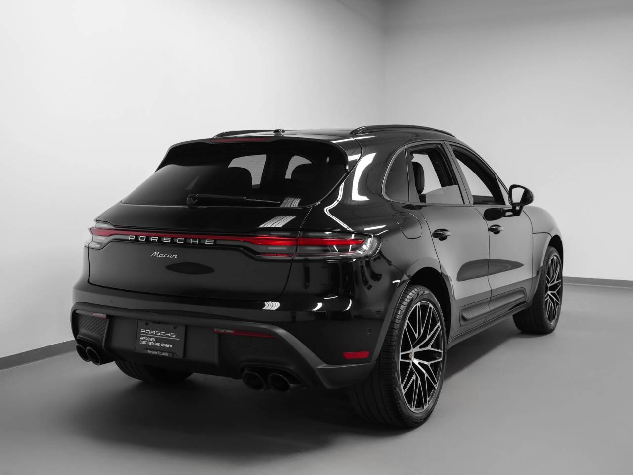 2023 Porsche Macan Base