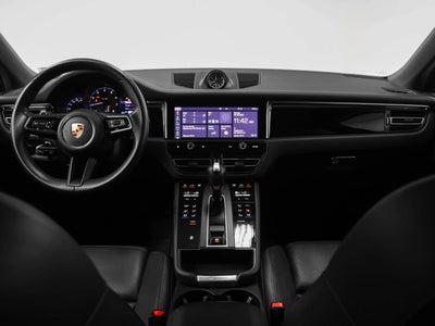 2023 Porsche Macan Base