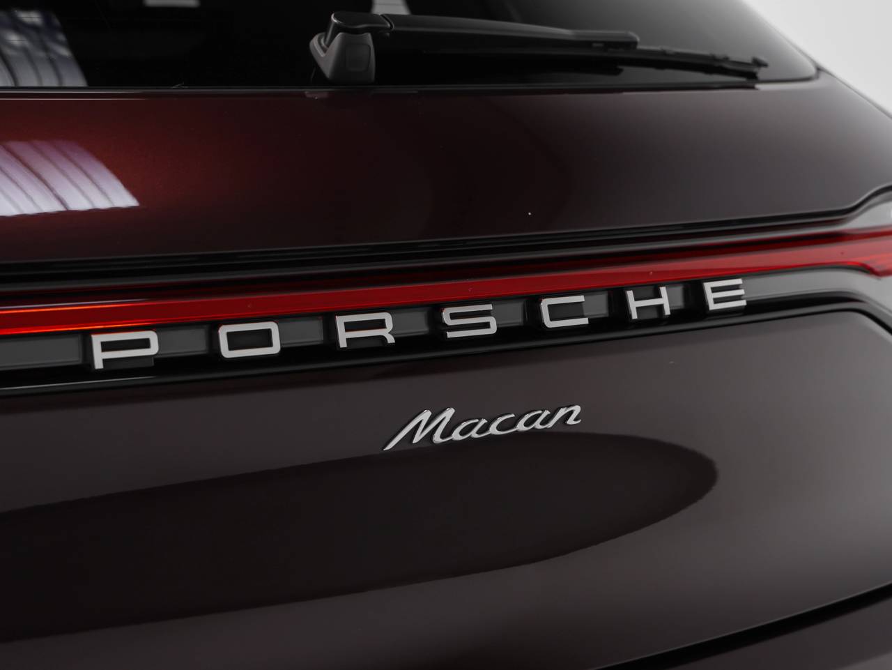 2024 Porsche Macan Base