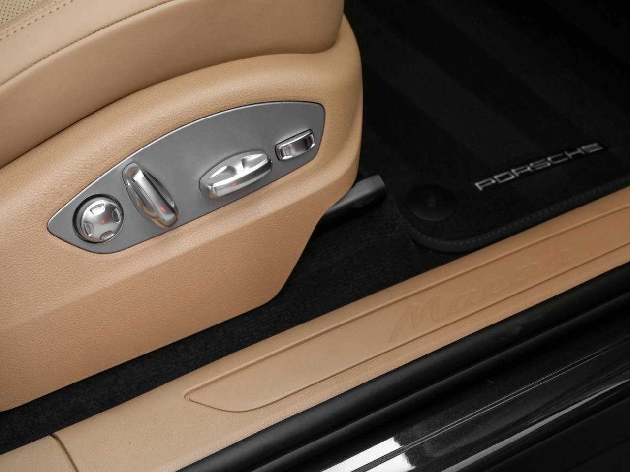 2025 Porsche Macan Macan