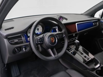 2025 Porsche Macan Macan