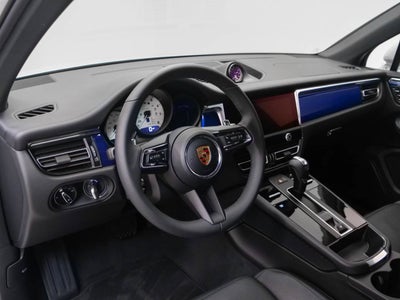 2025 Porsche Macan Macan