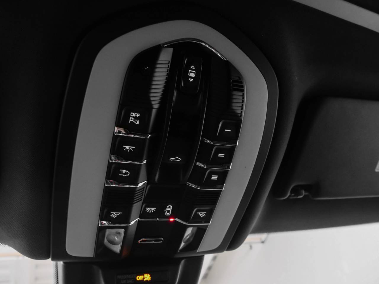 2025 Porsche Macan Macan