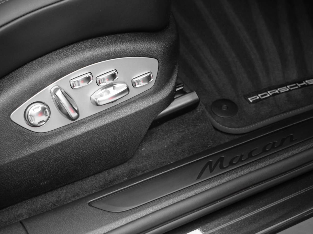 2025 Porsche Macan Macan