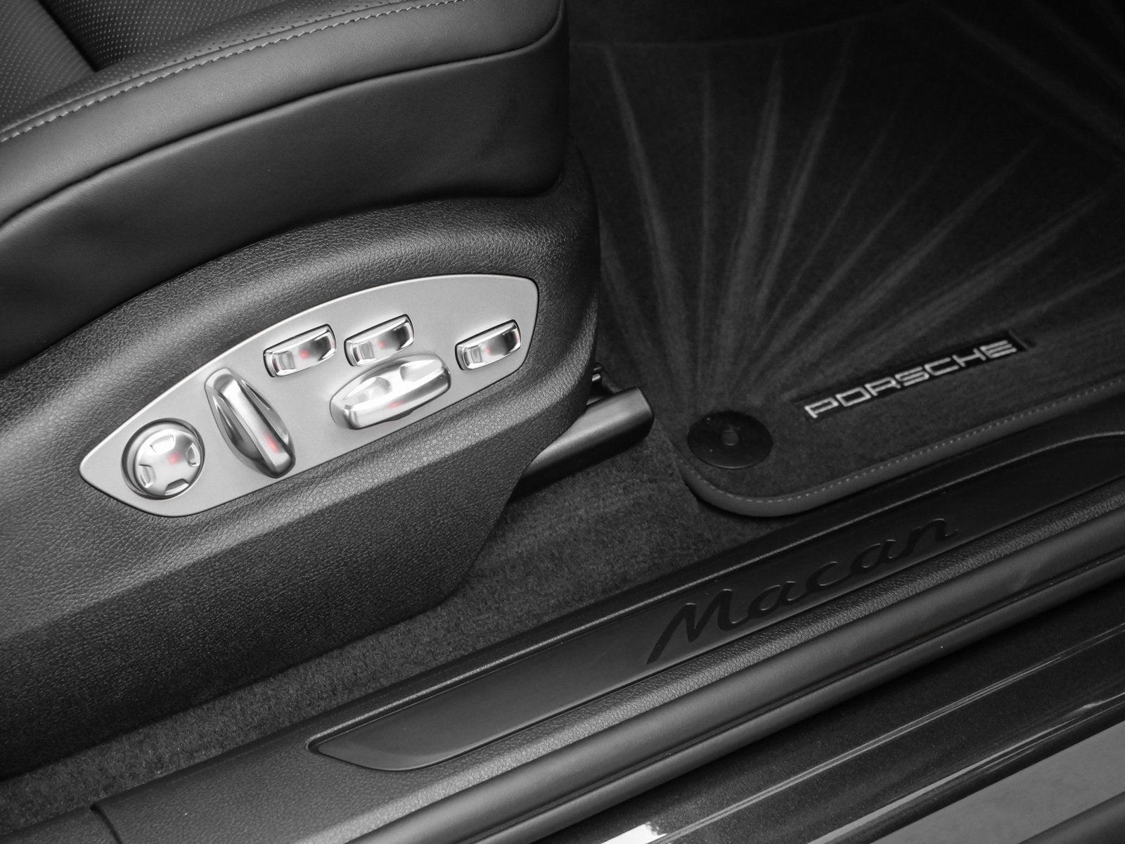 2025 Porsche Macan Macan